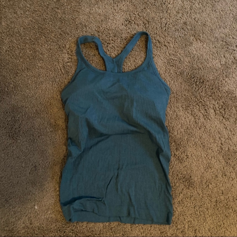 Lululemon Ebb to Street Tank. Size 6